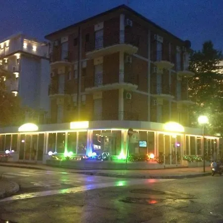 Ξενοδοχείο Cavallino 3*